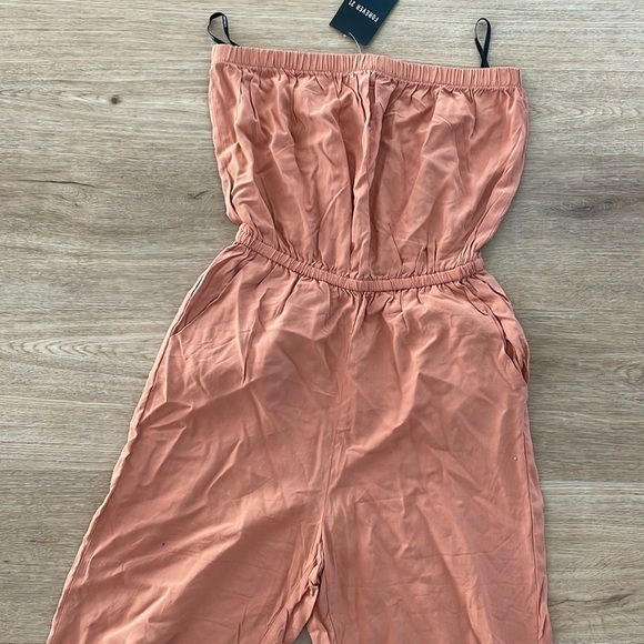 Forever 21 Jumpsuit - Picture 2 of 4